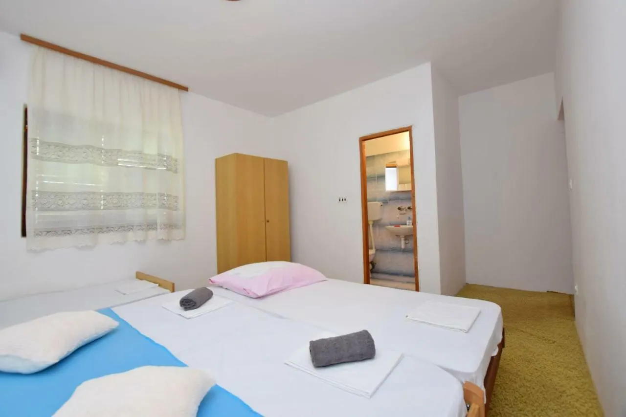 Apartment And Rooms Mila Seline 0*,
