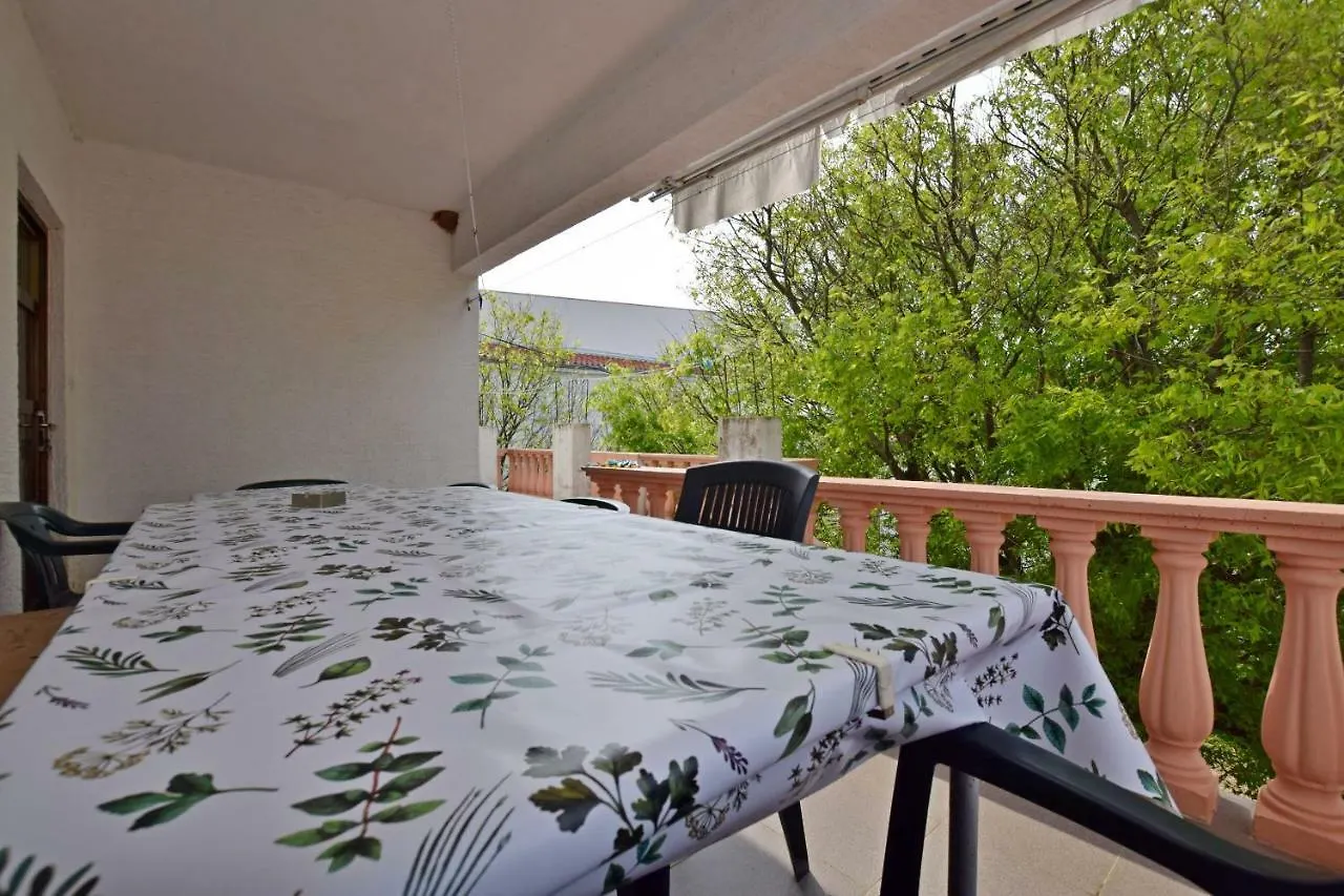 Apartment And Rooms Mila Seline Croatia